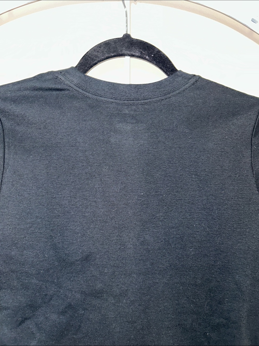 NWT Hollister 100% Cotton Black Short Sleeve Fitted Crew Cropped Tee - Picture 4 of 7